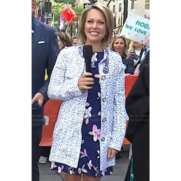 Elevenses Jackets & Blazers - NWOT Elevenses White Blue Floral Eyelet Trench Coat Size 4-Fits up to M